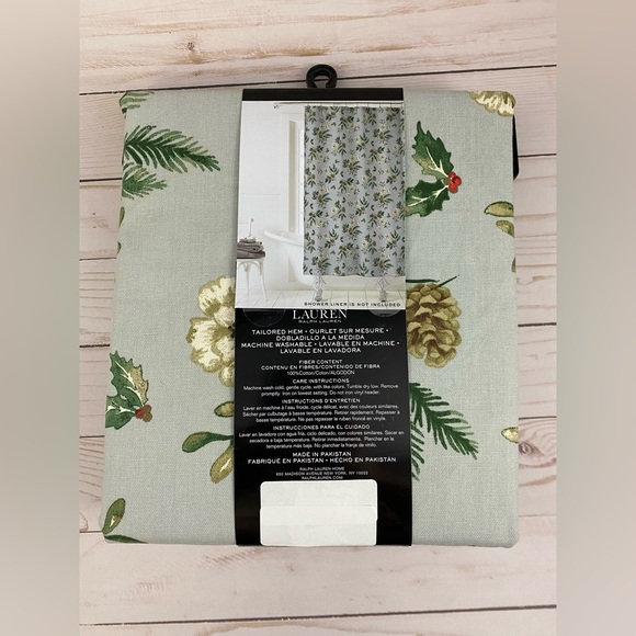 Lauren Ralph Lauren Pinecone Holly Christmas Holiday Fabric Shower Curtain 70x72 - Picture 3 of 4